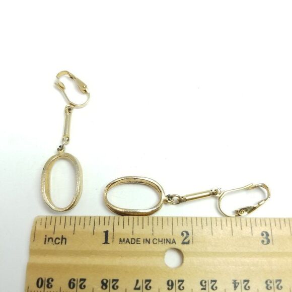 Vintage Long Dangle Clip On Earrings, Gold Tone Oval Drops, Retro Estate - Picture 3 of 5
